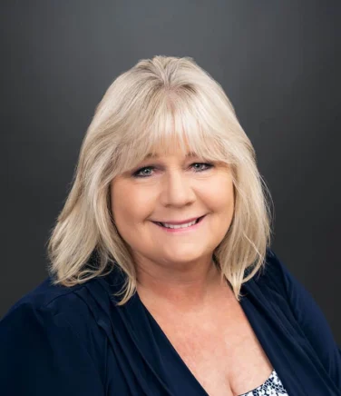 Headshot of Debbie Geurian