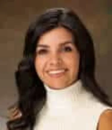 Headshot of Desi DeFilippo