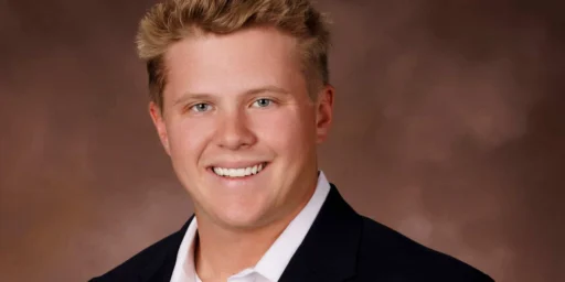Headshot of Easton Gibbs