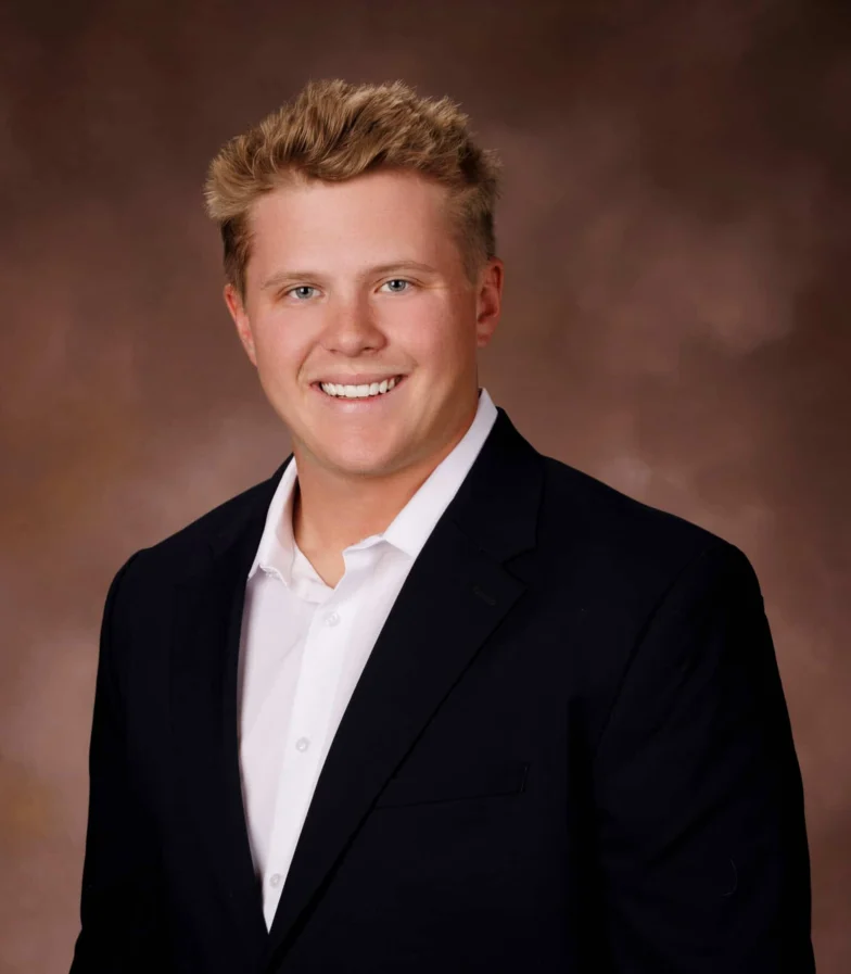 Headshot of Easton Gibbs