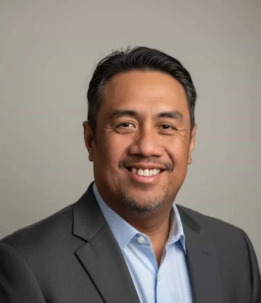 Headshot of Francis De Los Reyes