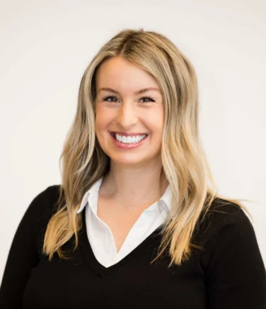 Headshot of Jenna Campbell