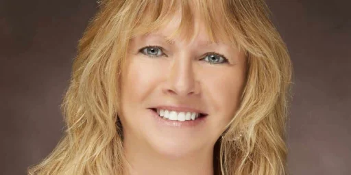 Headshot of Noreen Johnson