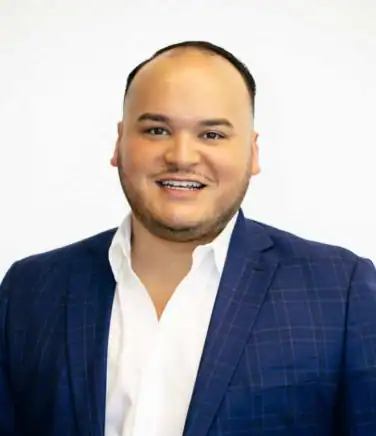 Headshot of Richie Martinez