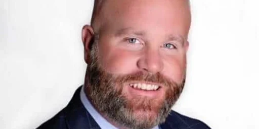 Headshot of Jeramie Holt